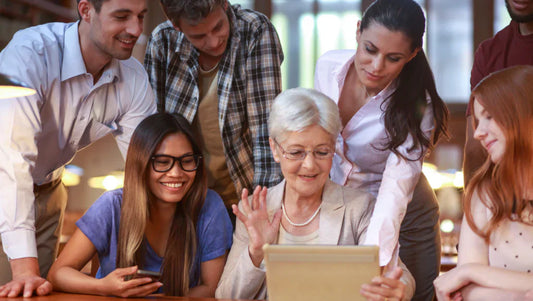 Adapter son leadership aux nouvelles générations : conseils pour les managers seniors 🧐